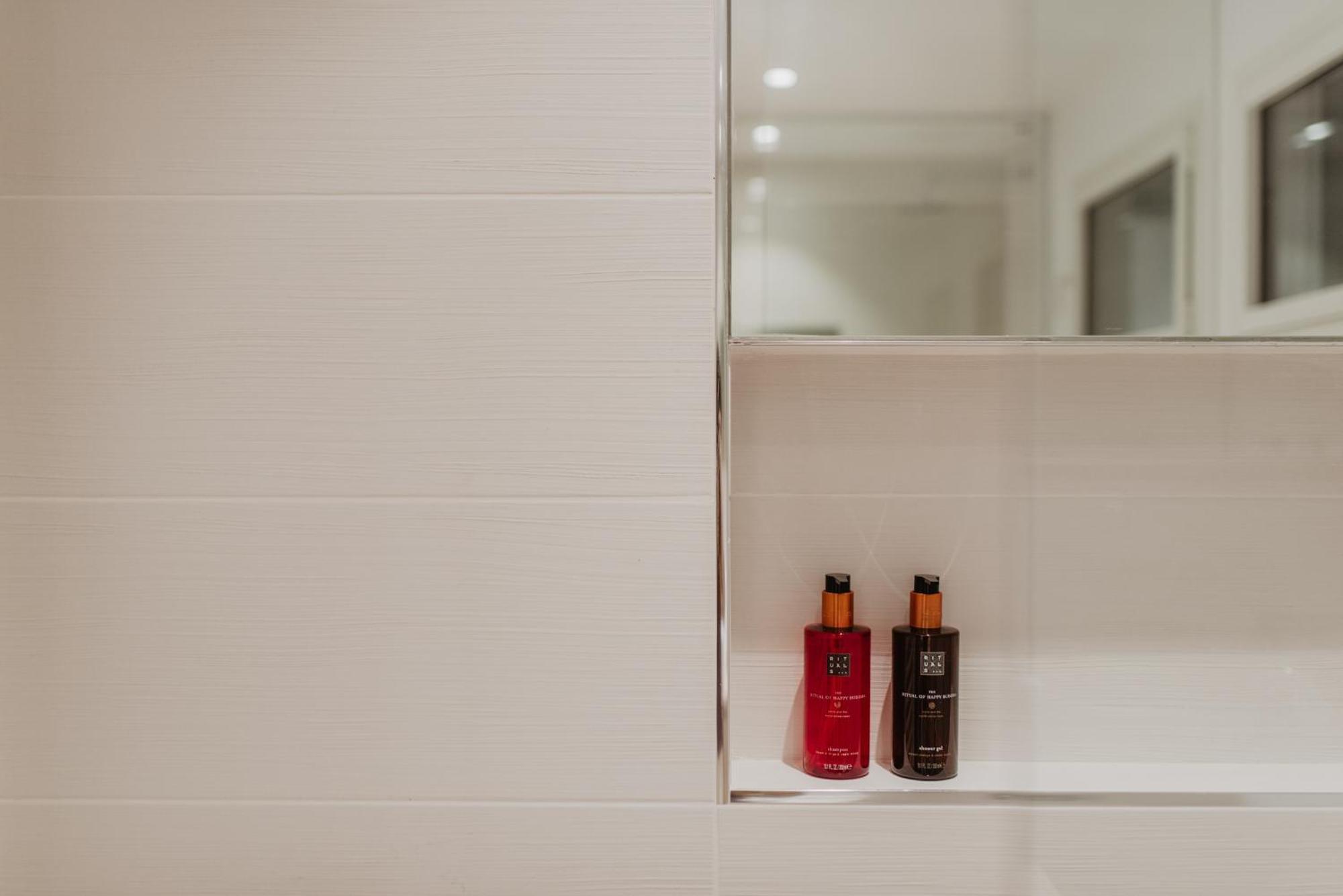 Petit Luxe Volta Apartaments Terrassa Buitenkant foto